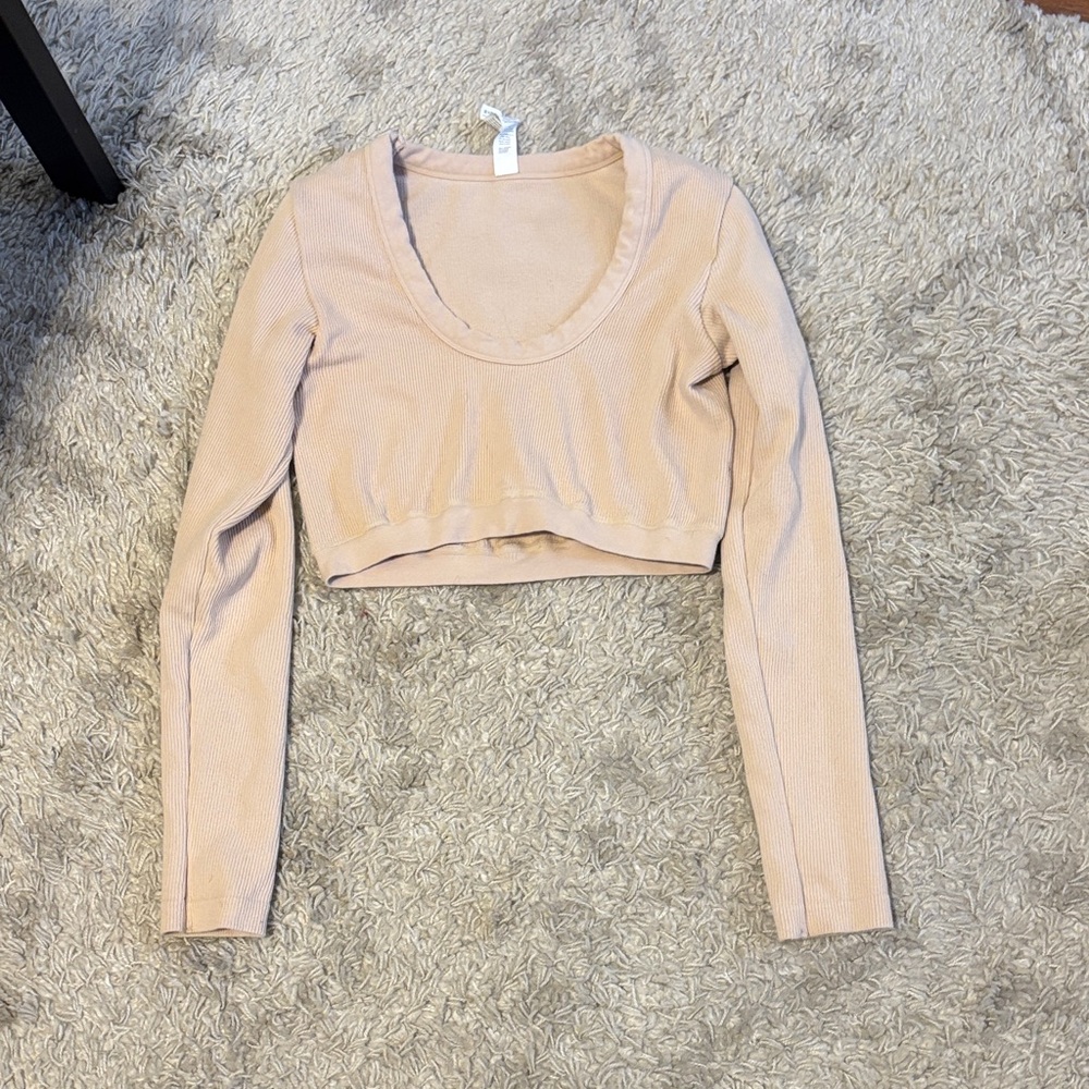 Alo Yoga Women's Cream Ribbed Long Sleeve Crop Top Med
